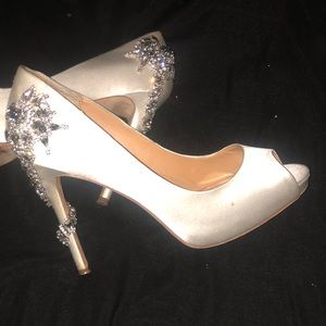 Crystal Badgely Mischka open-toed heels